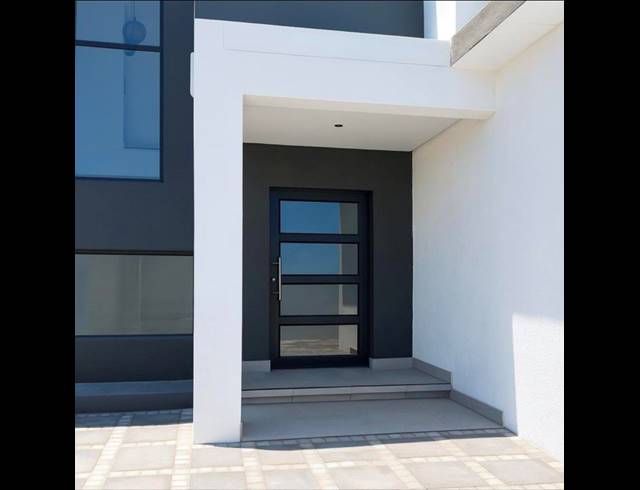 4 BEDROOM FREESTANDING FOR SALE IN SANDOWN